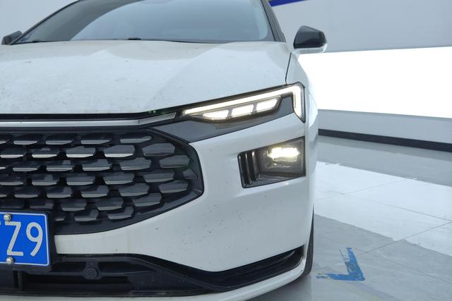 Ford Mondeo 2022 Eco Boost 245 Luxury — фото 4