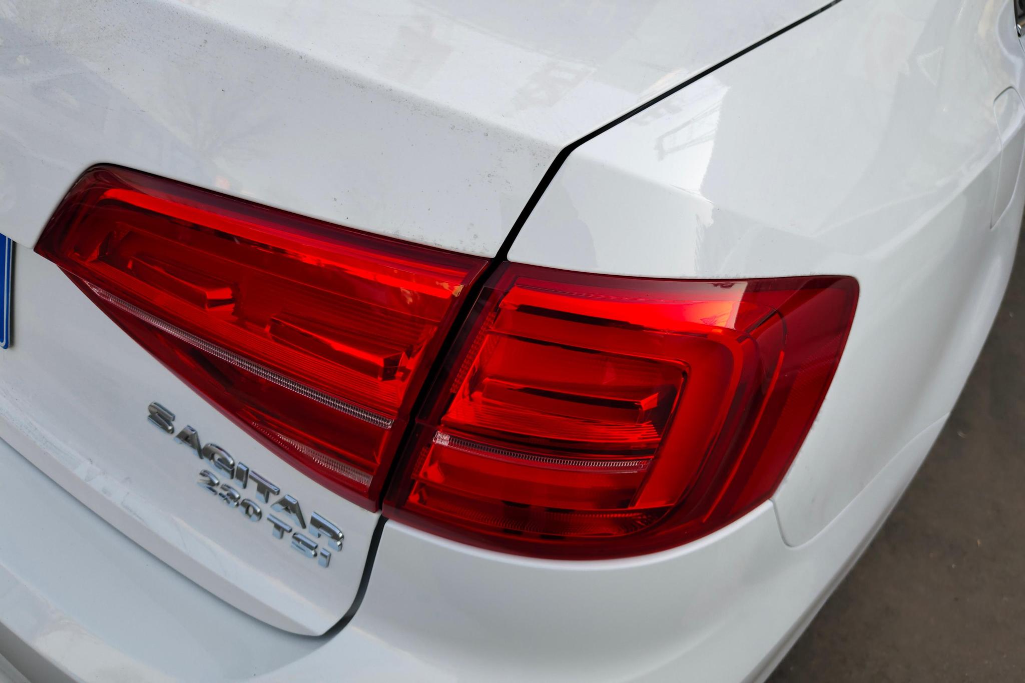 Volkswagen Sagitar 2015 230TSI AT Comfort