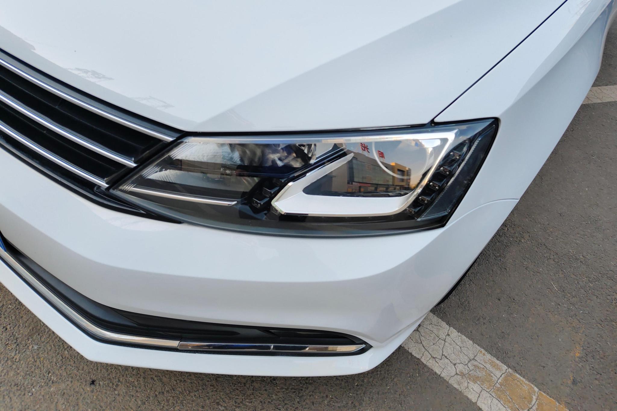 Volkswagen Sagitar 2015 230TSI AT Comfort