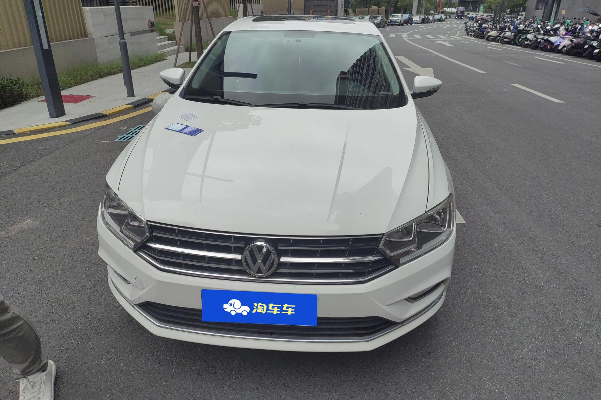Volkswagen Bora 2016 1.6L AT Comfort