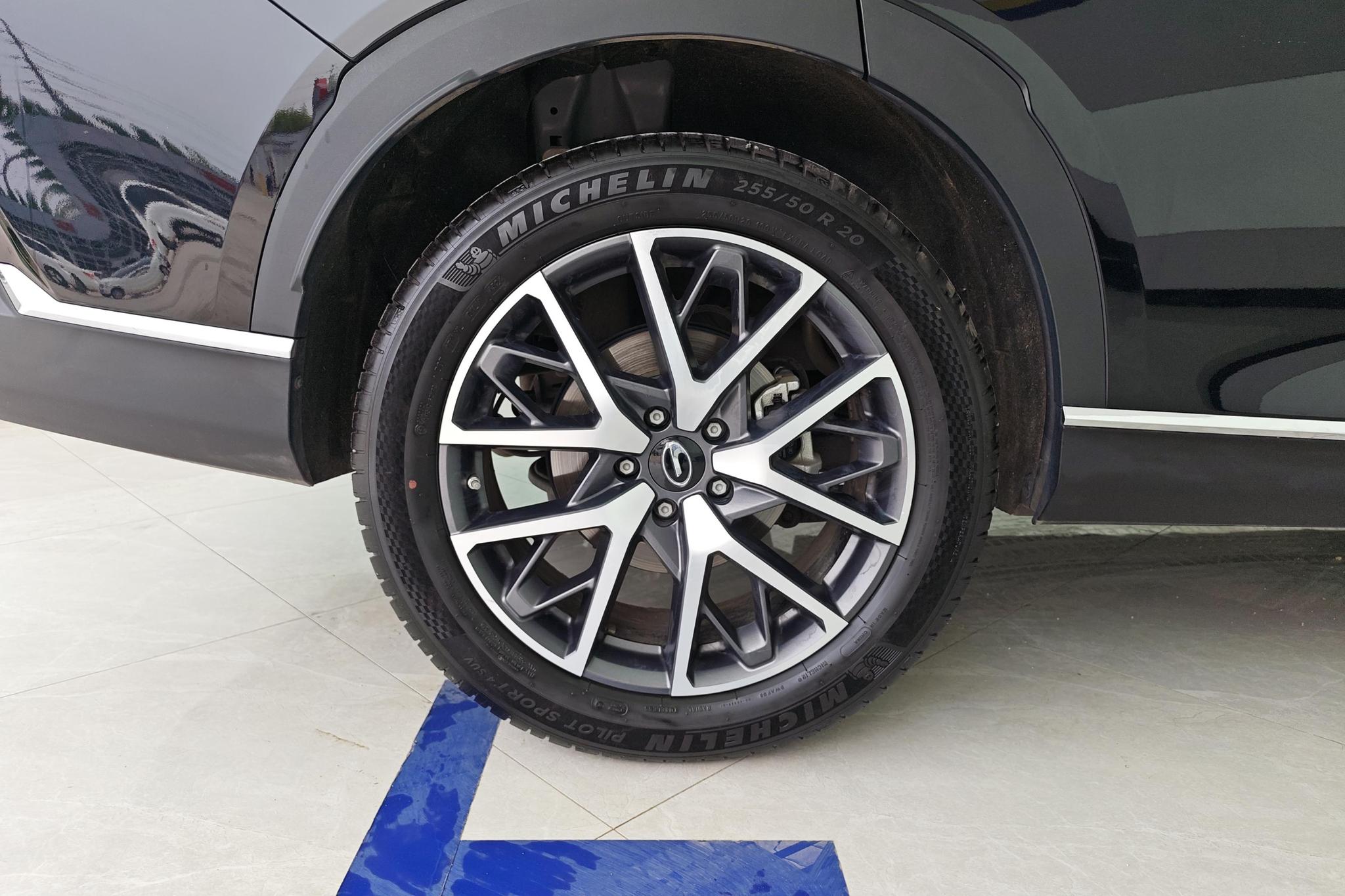 GAC GS8 2025 2.0TGDI 5 мест Luxury