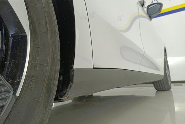 Geely Galaxy L6 2024 1.5 T DHT 125km PLUS — фото 9