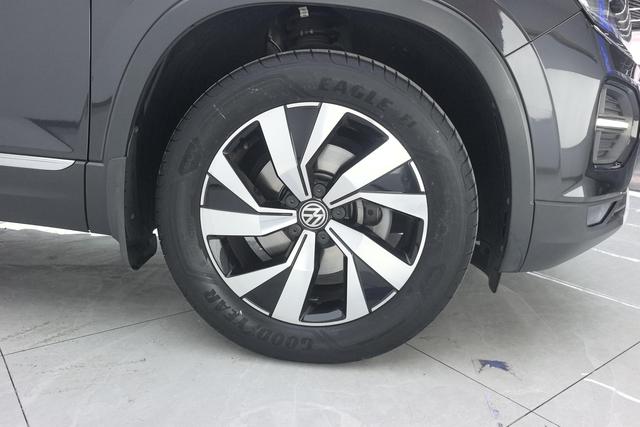 Volkswagen Tayron 2019 330 TSI 2 WDLuxury VI — фото 4