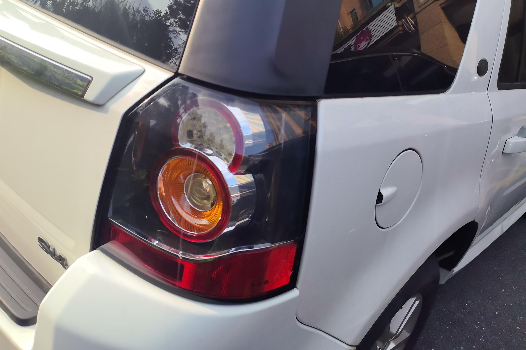 Land Rover 2 012 2.0T Si4 SE