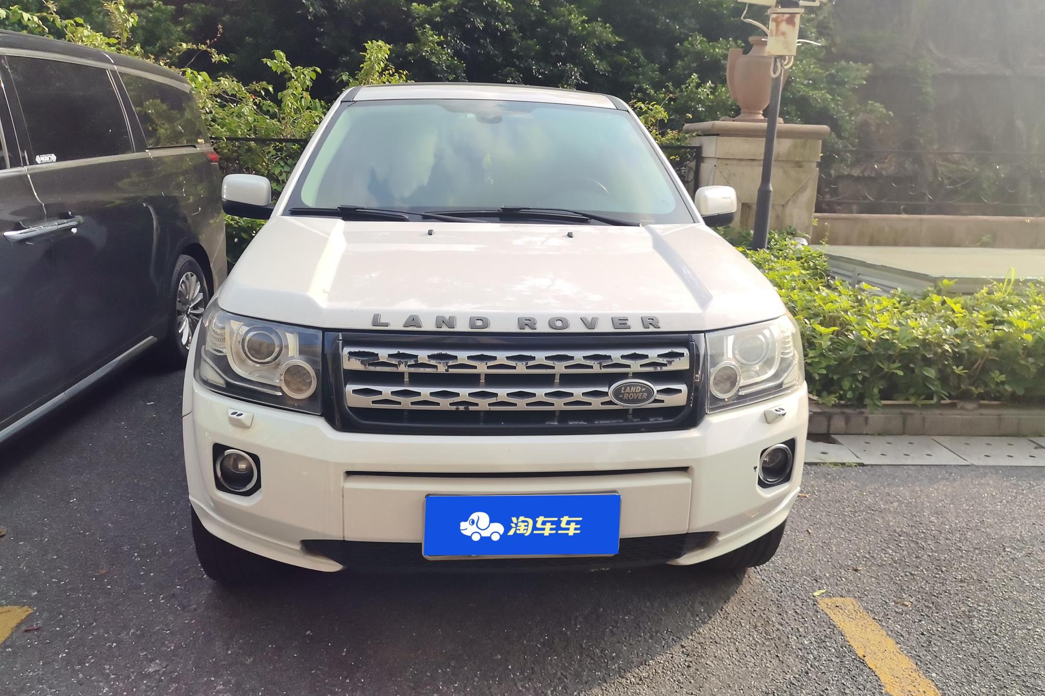 Land Rover 2 012 2.0T Si4 SE