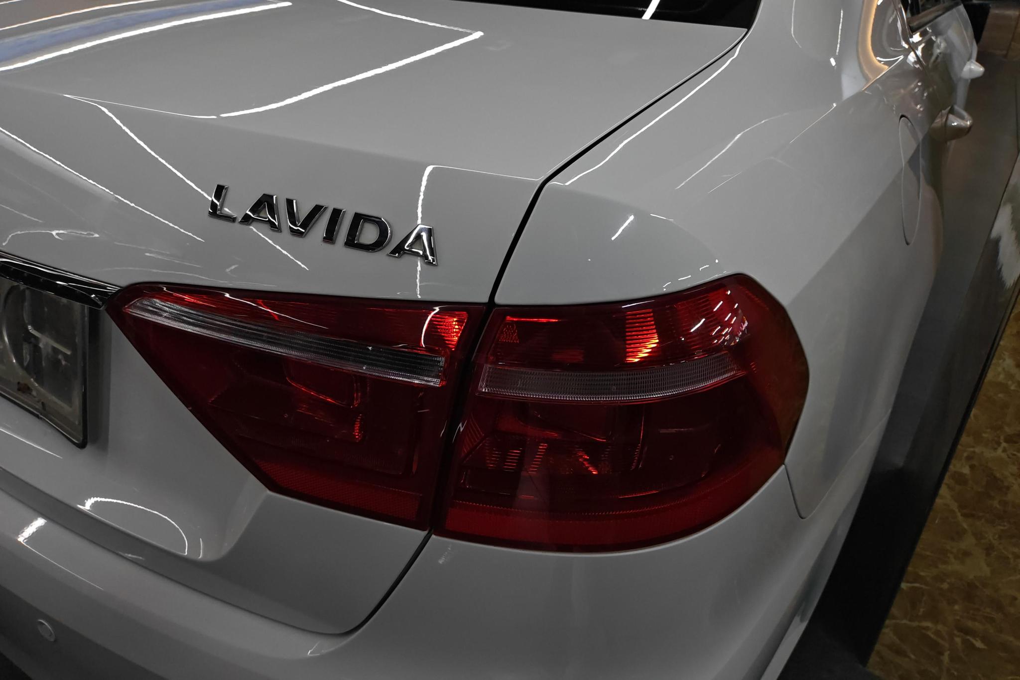 Volkswagen Lavida 2013 1.6L AT