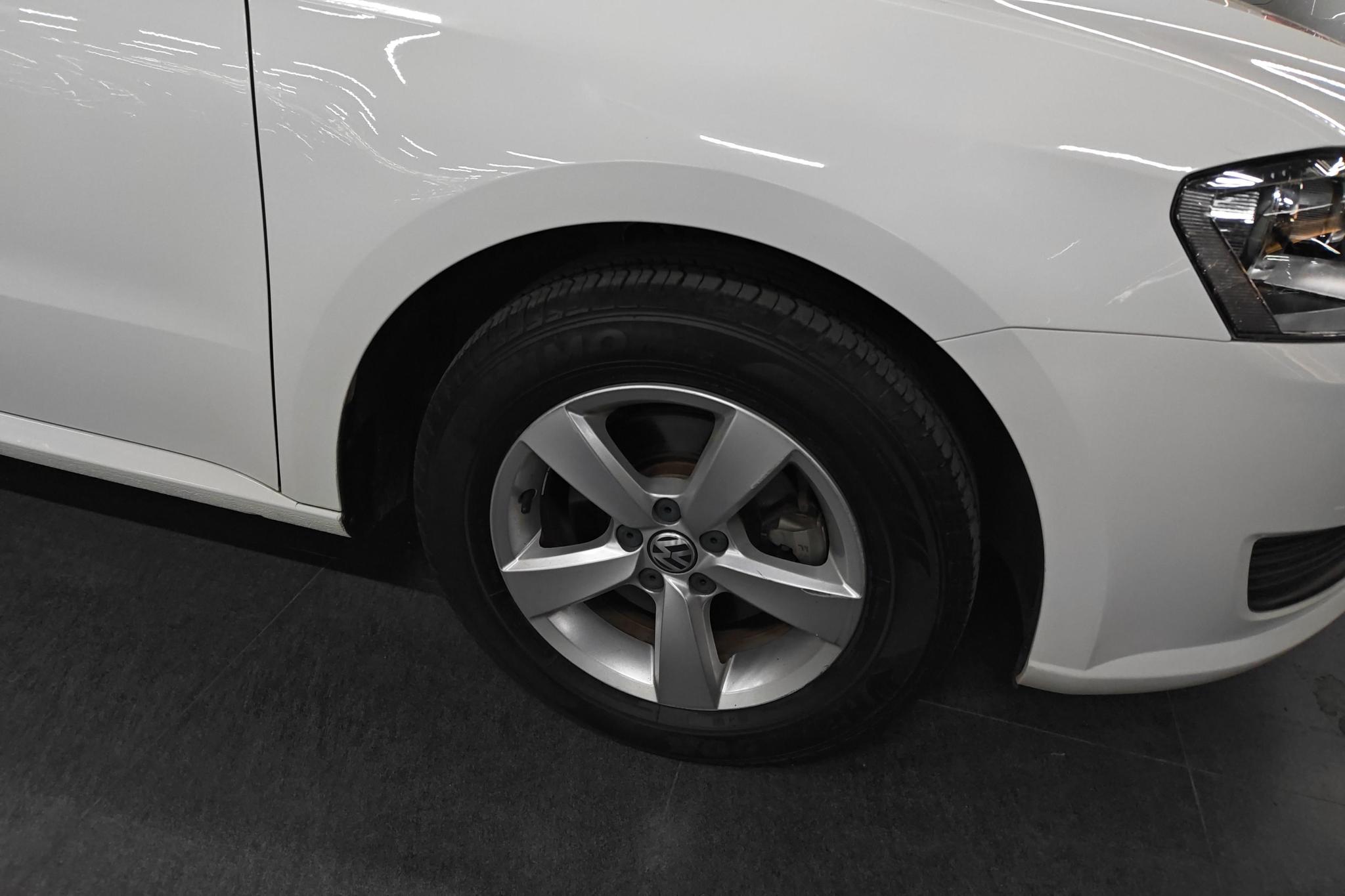 Volkswagen Lavida 2013 1.6L AT