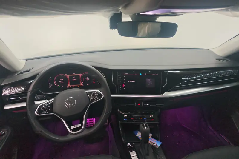 Volkswagen Passat — фото 7