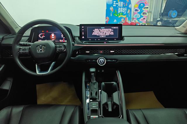 Honda Accord 2023 — фото 11