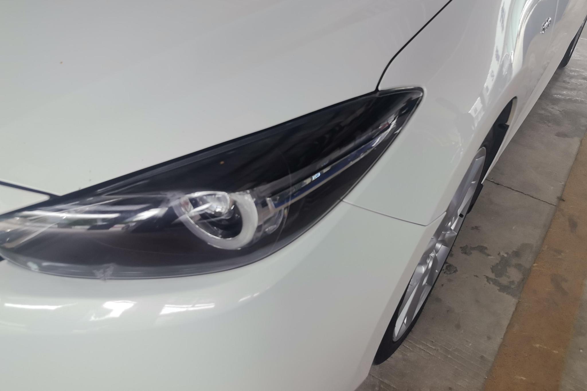 Mazda Mazda3 3 2017 2.0L AT Luxury V