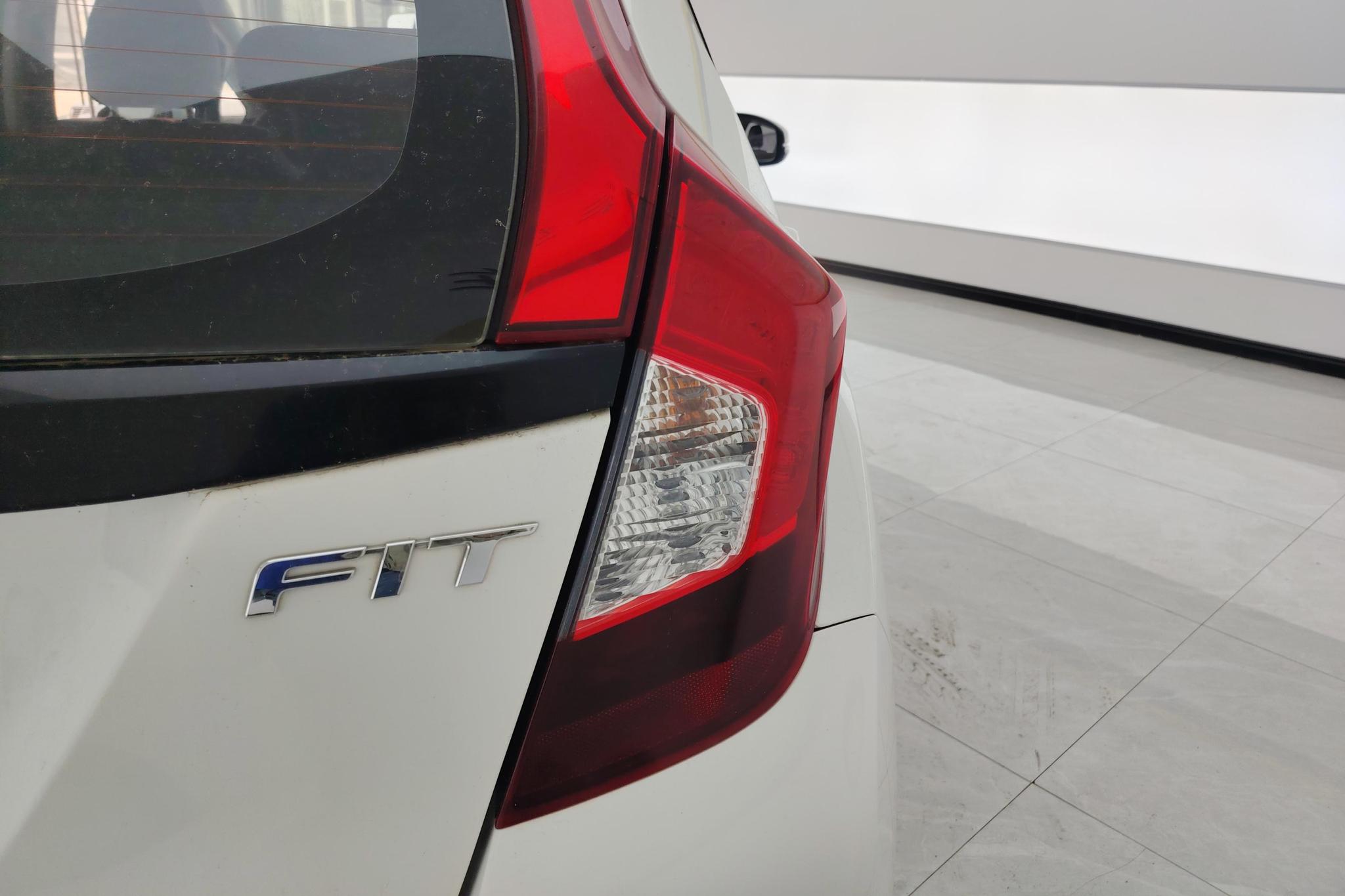 Honda Fit 2016 1.5L LXS CVT Comfort