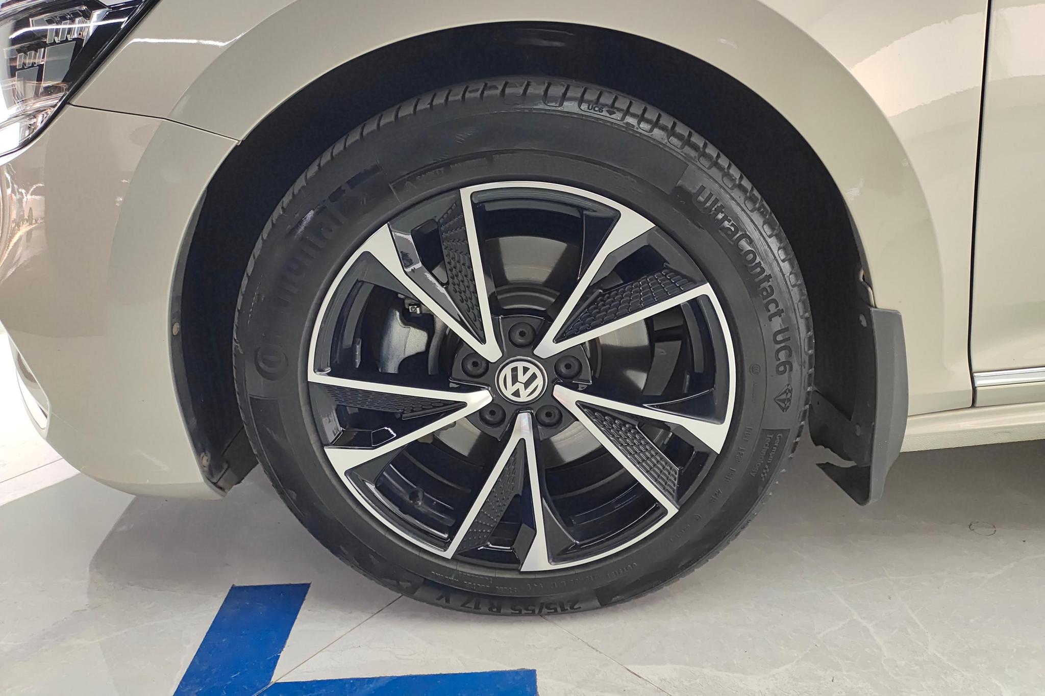 Volkswagen Passat 2020 330TSI Elite VI