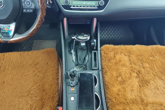 Toyota Corolla Cross 2023 2.0 L CVT — фото 11
