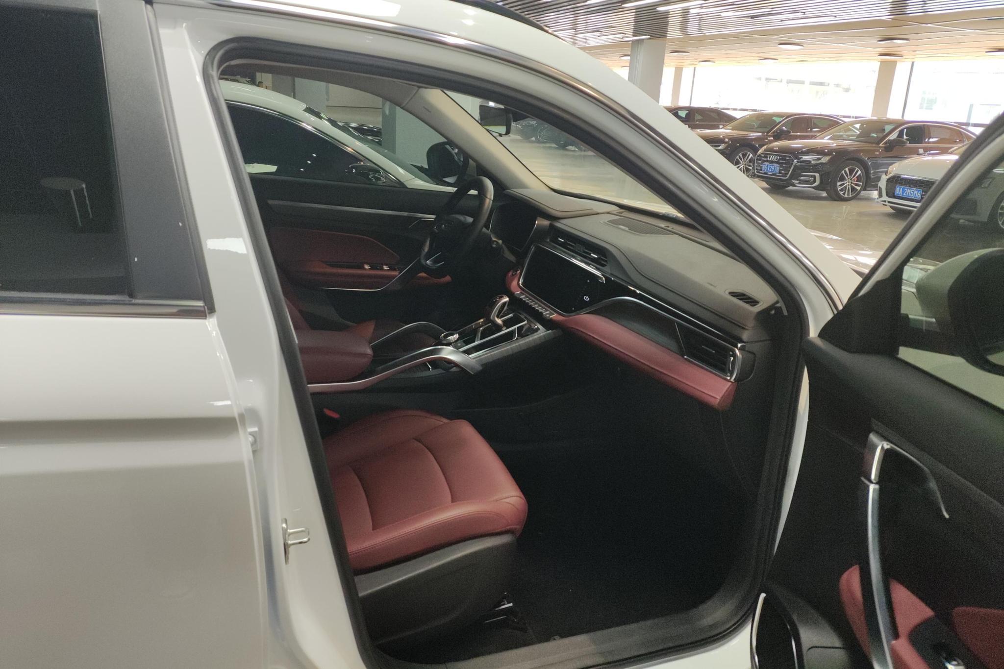 Geely Boyue 2022 X 1.8TD DCT