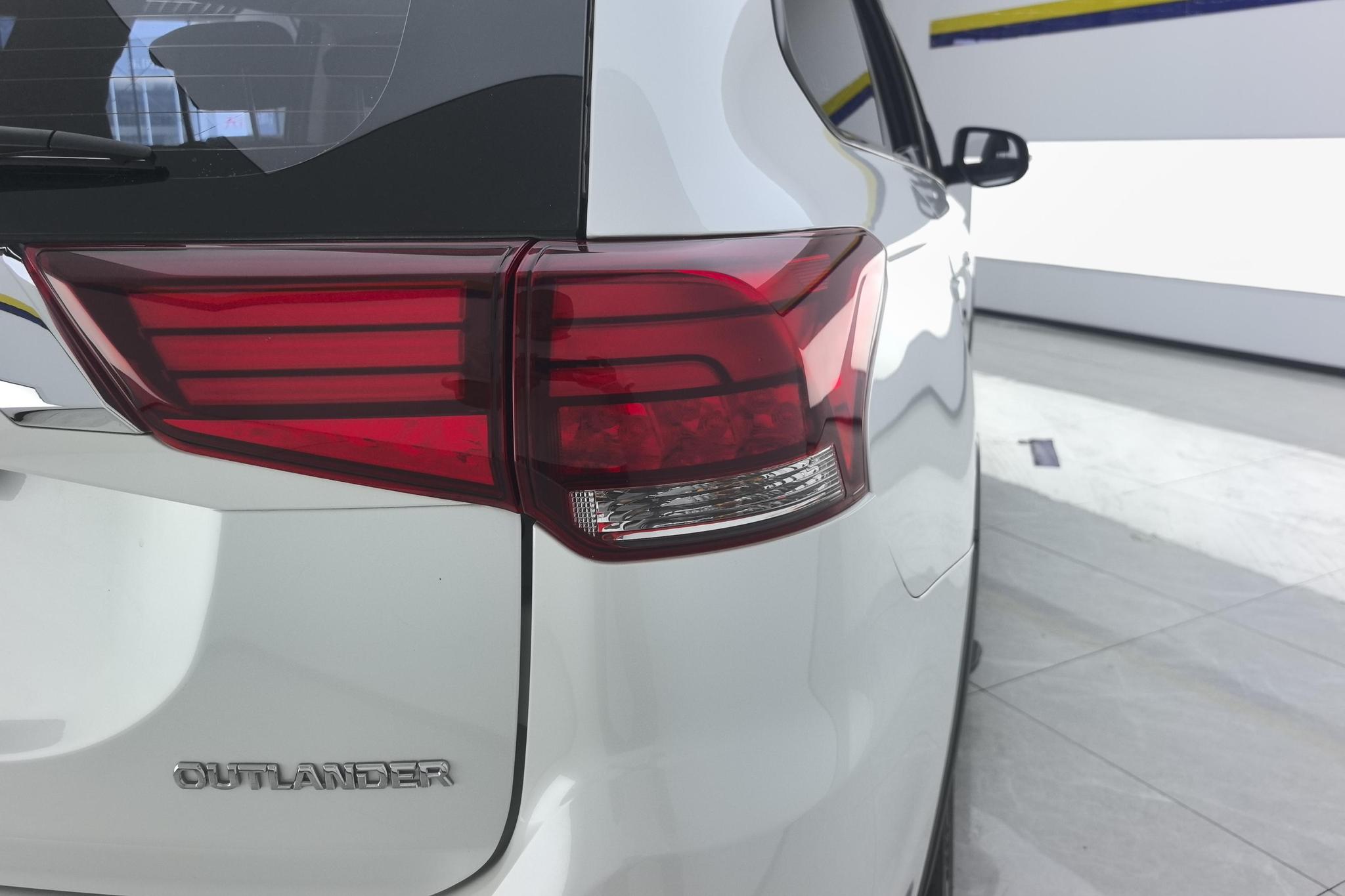 Mitsubishi Outlander 2019 2.0L Enjoy 5 мест V
