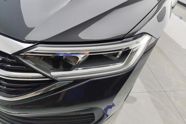 Volkswagen Sagitar 2026 3000 300 TSI DSG — фото 4