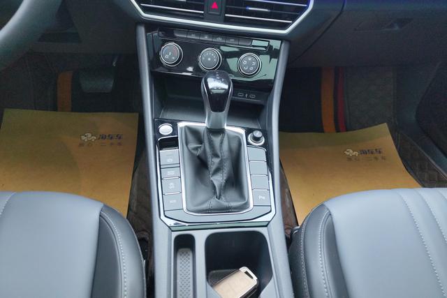 Volkswagen Sagitar 2026 3000 300 TSI DSG — фото 14