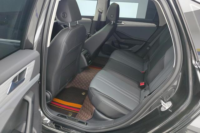 Volkswagen Sagitar 2026 3000 300 TSI DSG — фото 15