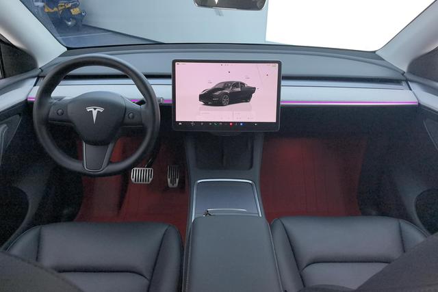 Tesla Model Y 2023 — фото 13