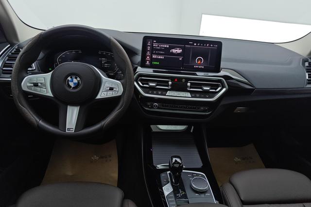 BMW X3 2022 x Drive 25i M — фото 13