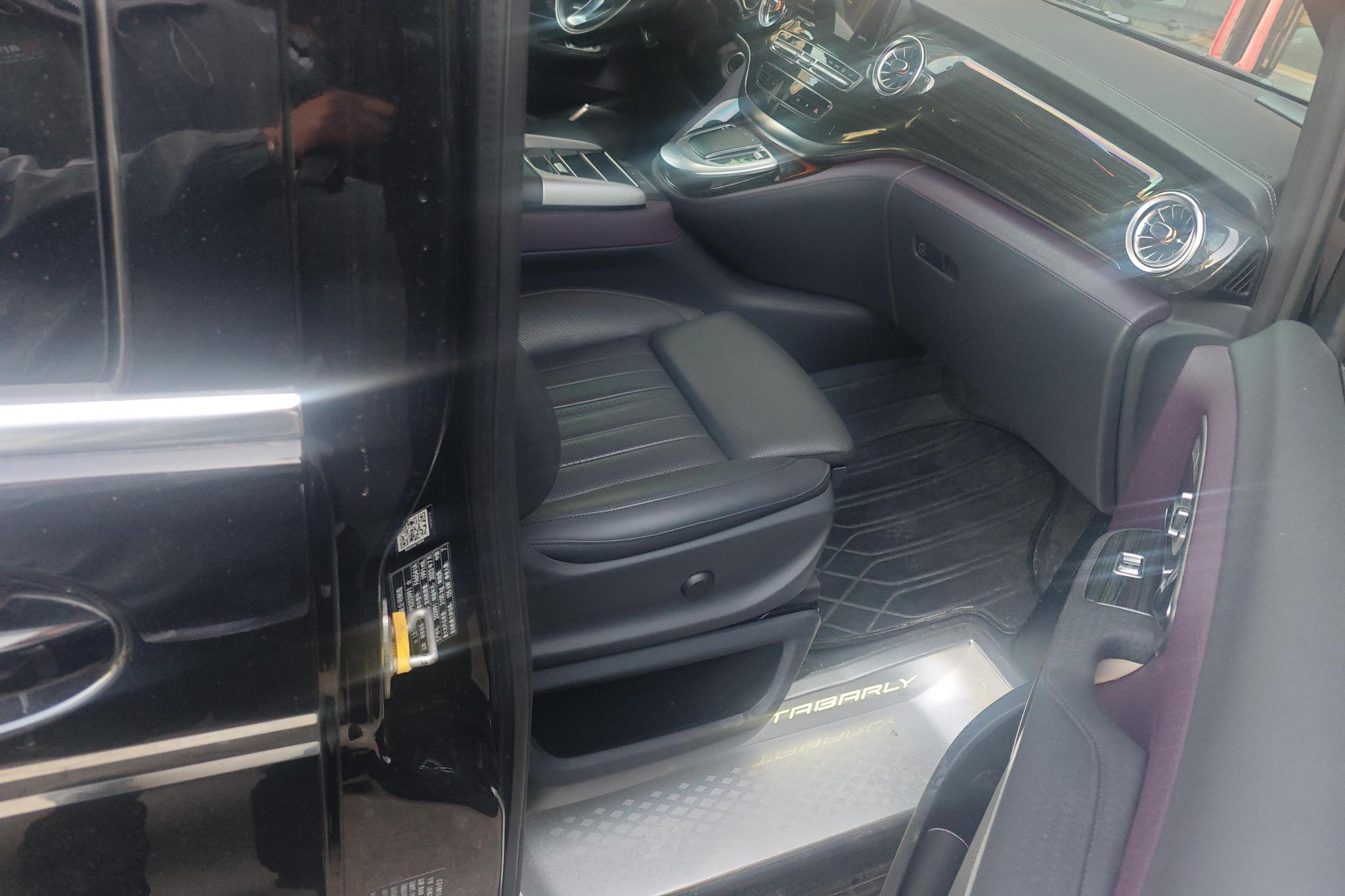 Mercedes-Benz V-Class V 2022 V 260 Luxury