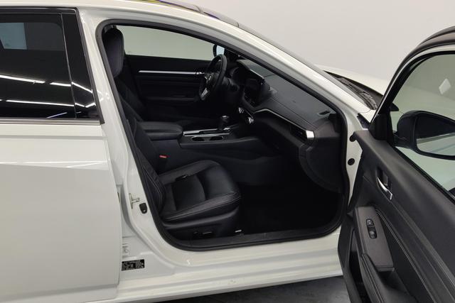 Nissan Teana 2019 2.0 L XL — фото 16