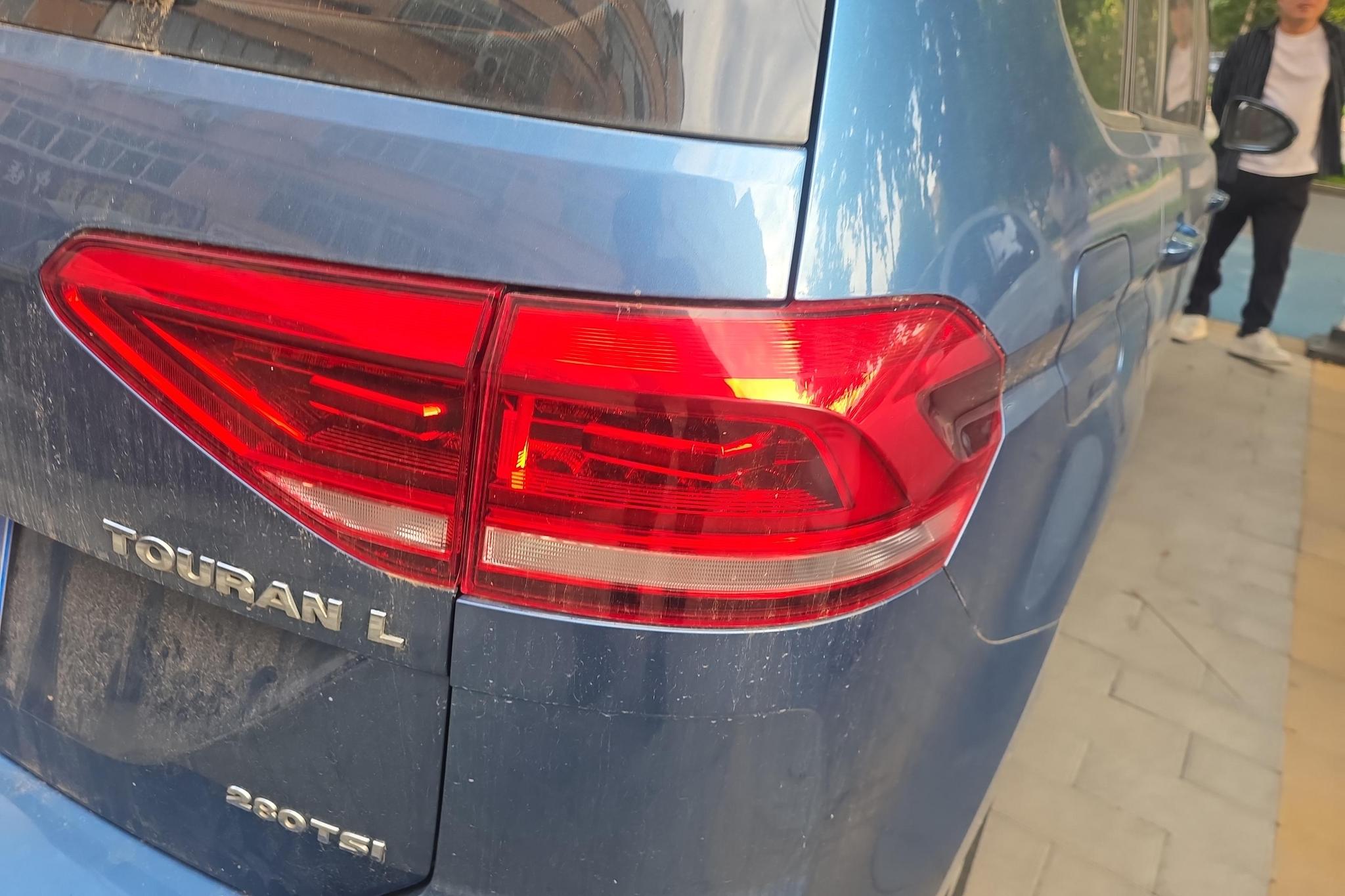 Volkswagen L 2016 280TSI AT Comfort