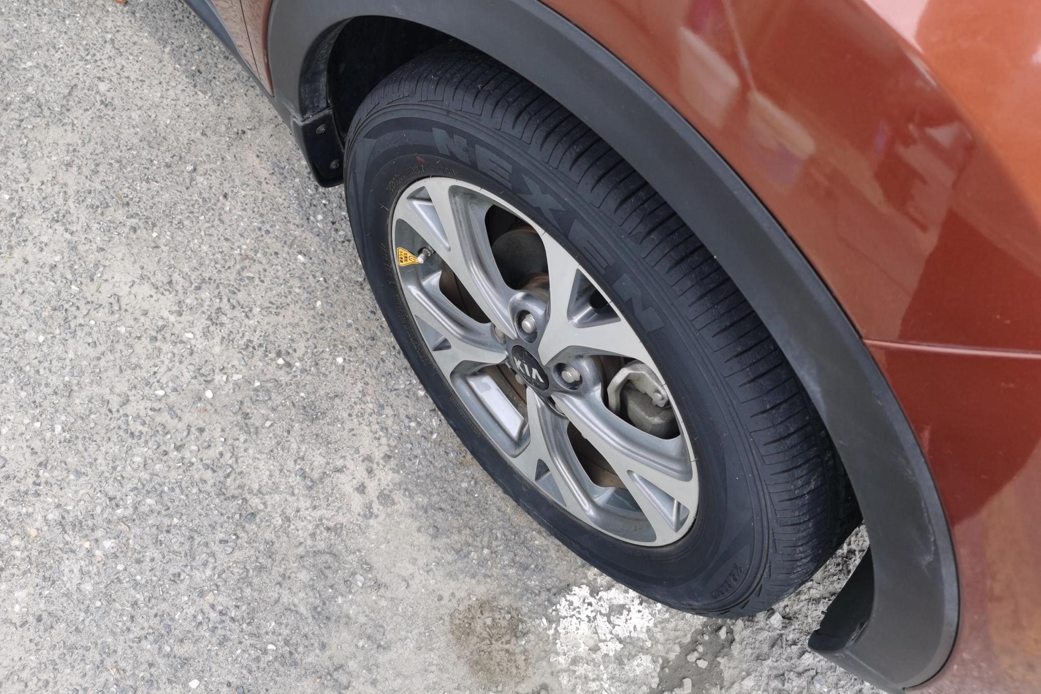 Kia KX3 2015 1.6L AT DLX
