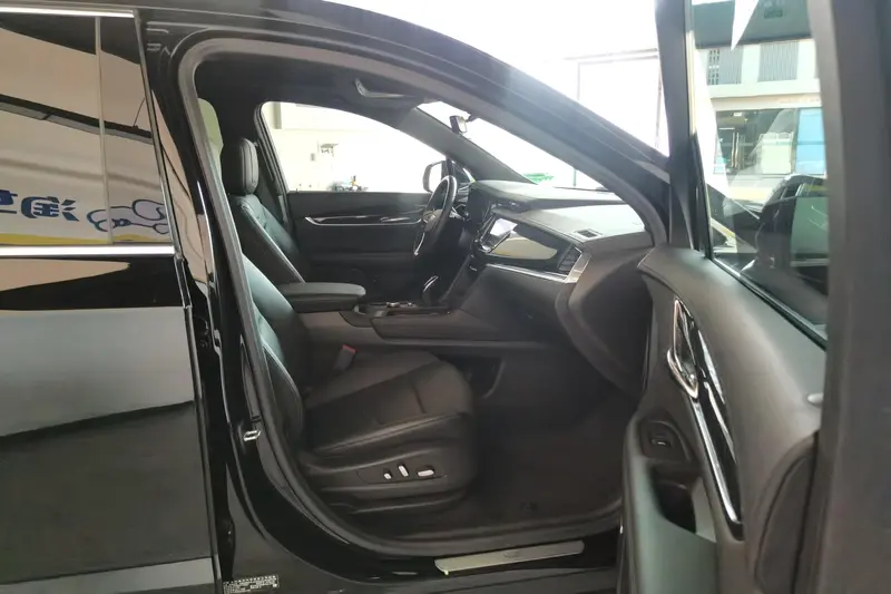 Cadillac XT 6 2.0 T 4 WD Luxury — фото 11