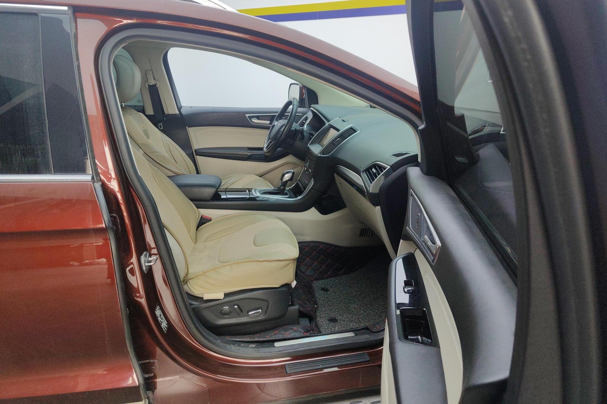 Ford Edge 2015 2.0T GTDi