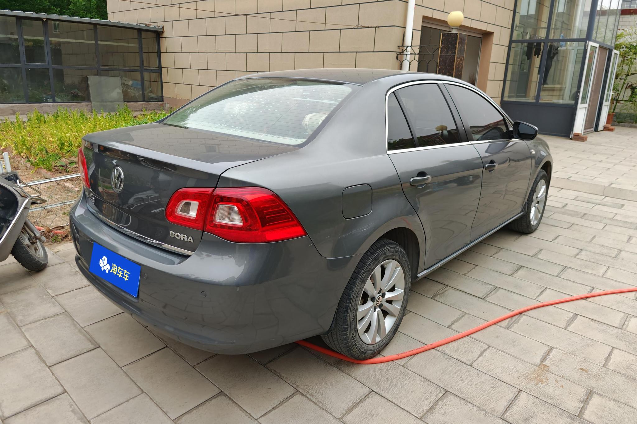 Volkswagen Bora 2012 1.6L MT Fashion