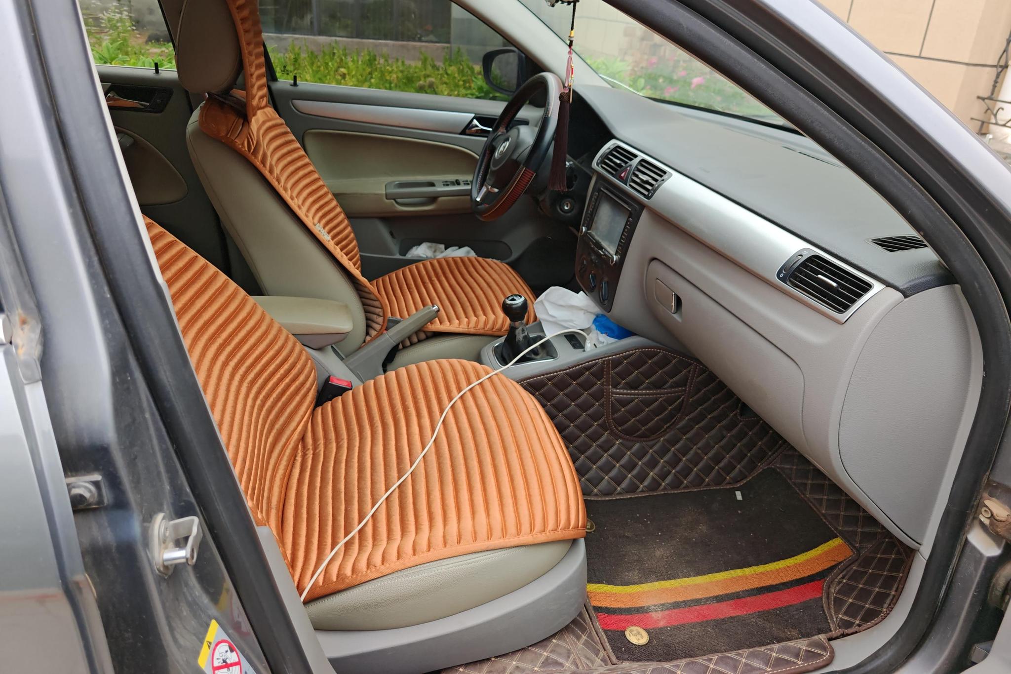 Volkswagen Bora 2012 1.6L MT Fashion