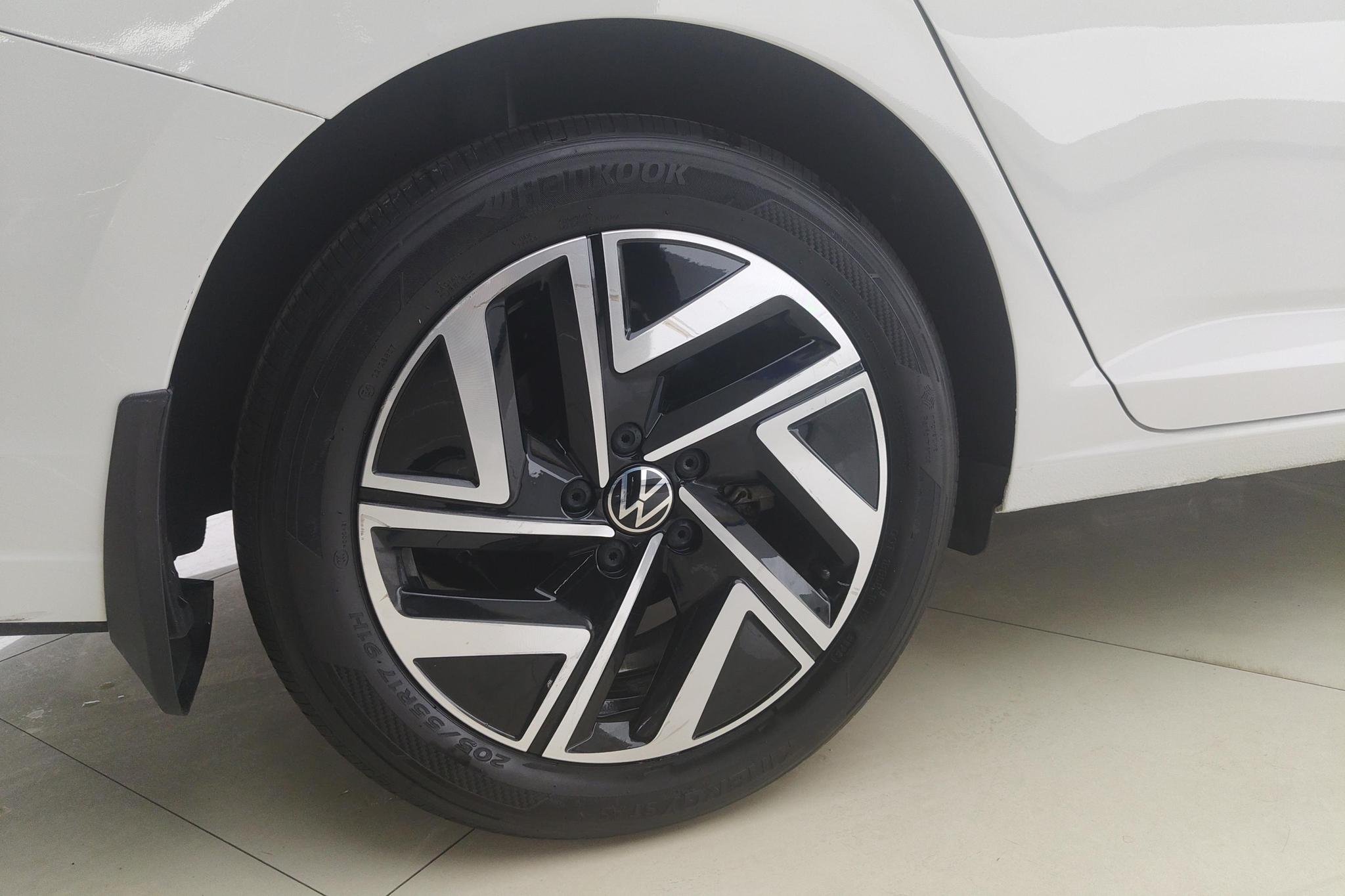 Volkswagen Sagitar 2023 300TSI DSG