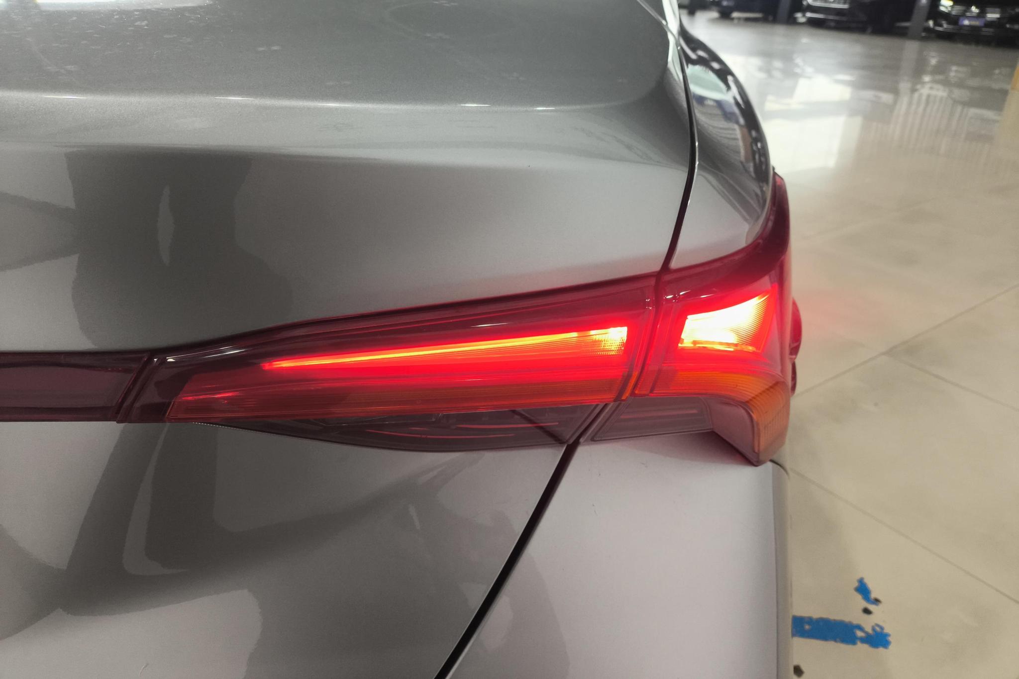 Toyota Avalon 2019 2.0L VI