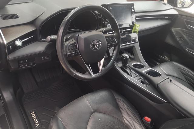 Toyota Avalon 2019 2.5 L Touring VI — фото 12