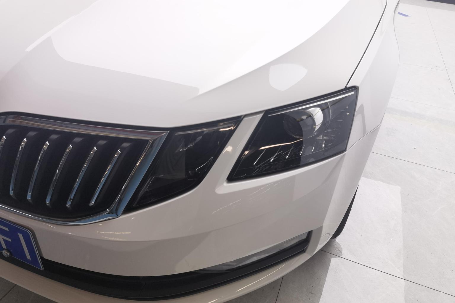 Skoda Octavia 2022 1.5L AT