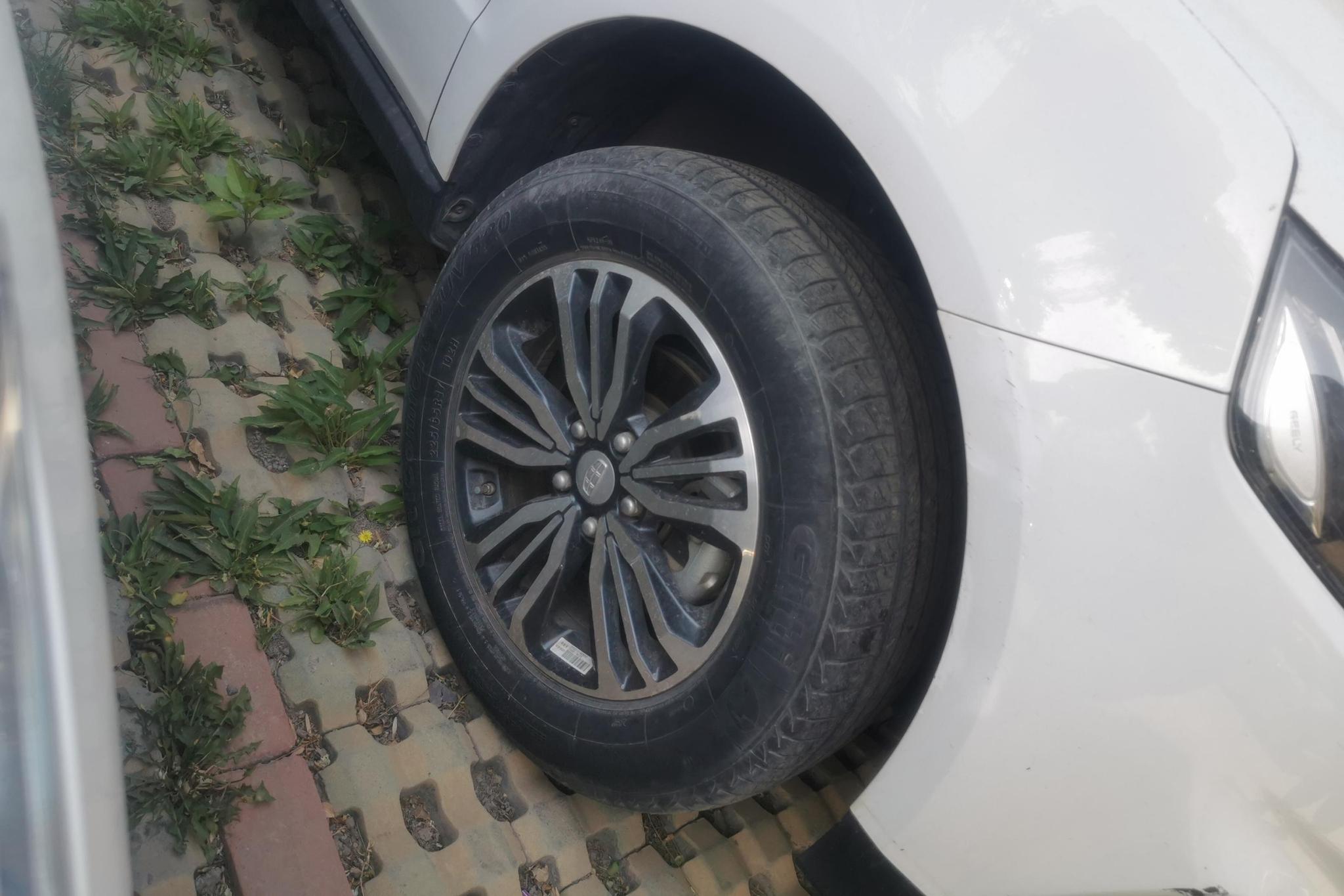 Geely Vision X6 X6 2018 1.8L MT 4G Luxury