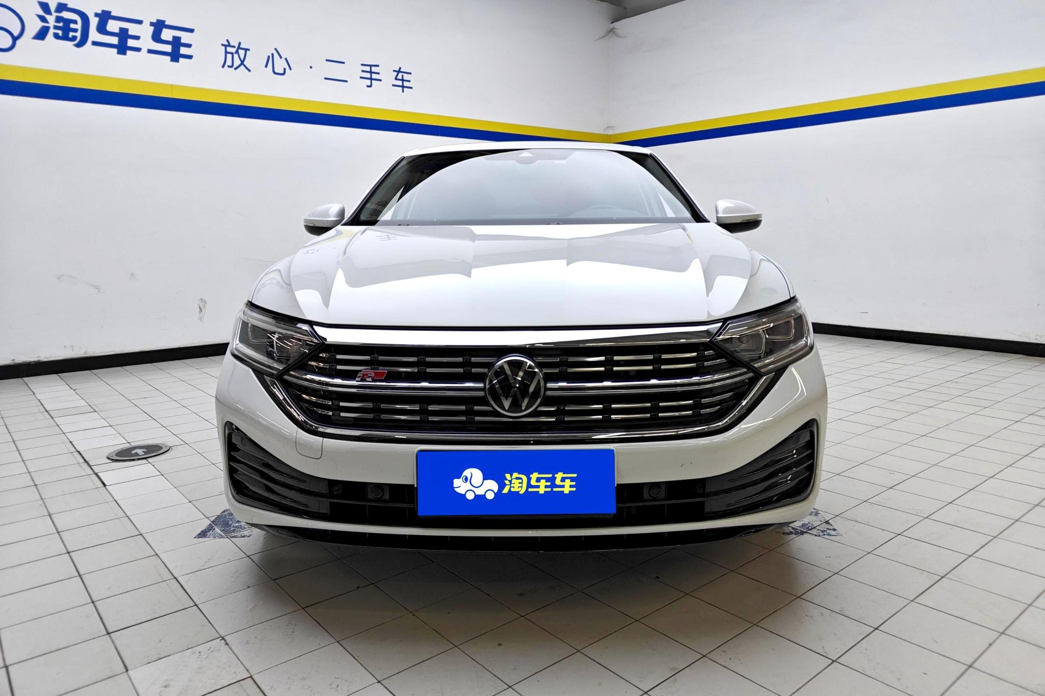 Volkswagen Sagitar 2023 300TSI DSG