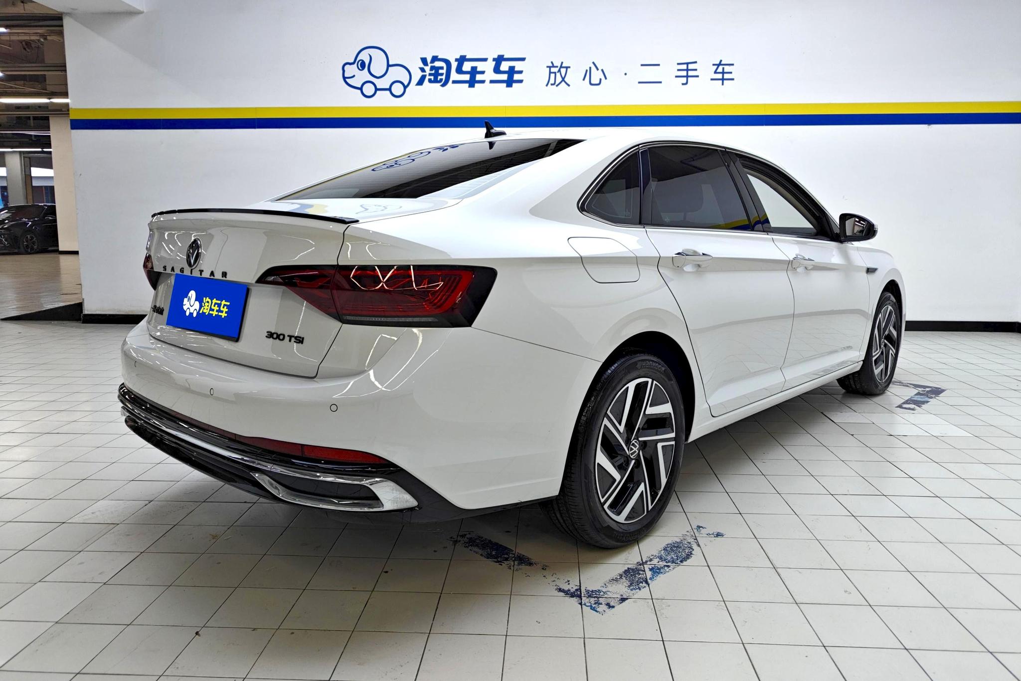 Volkswagen Sagitar 2023 300TSI DSG