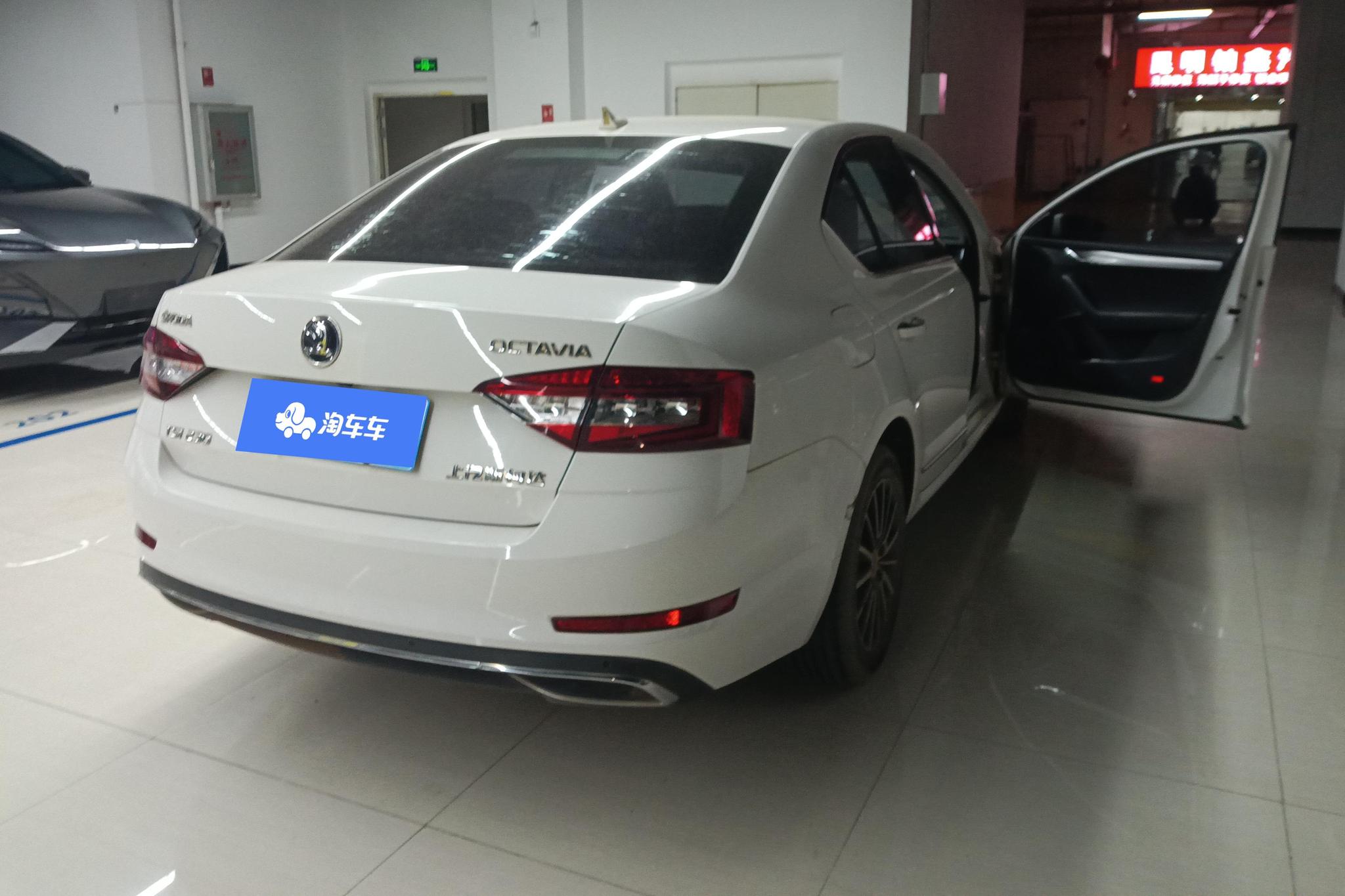 Skoda Octavia 2018 TSI230 DSG Luxury