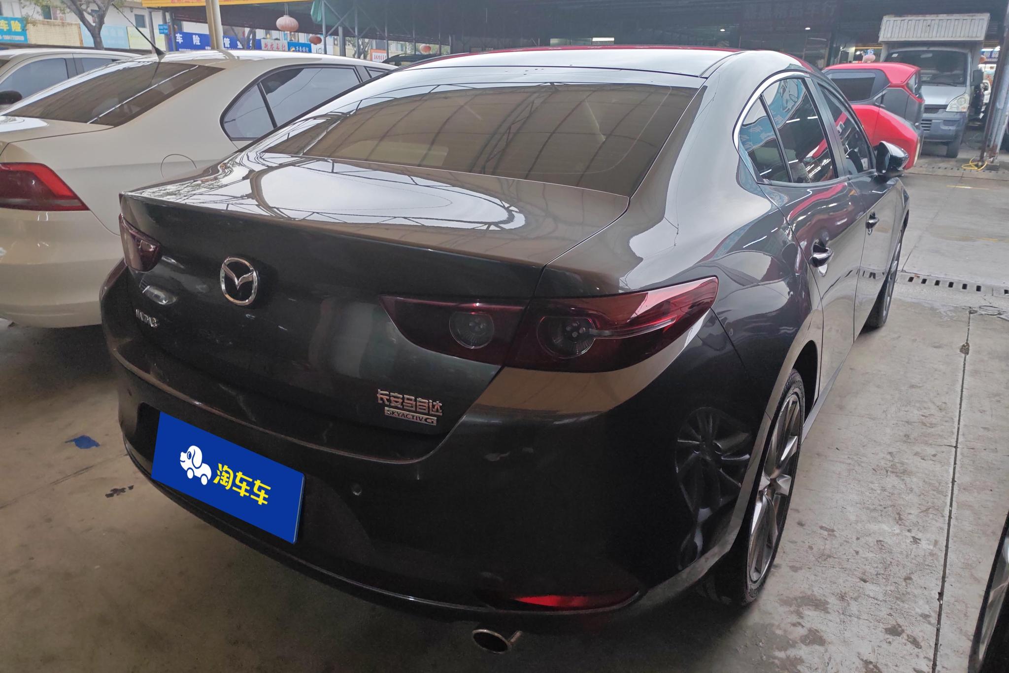 Mazda Mazda3 3 2022 2.0L AT