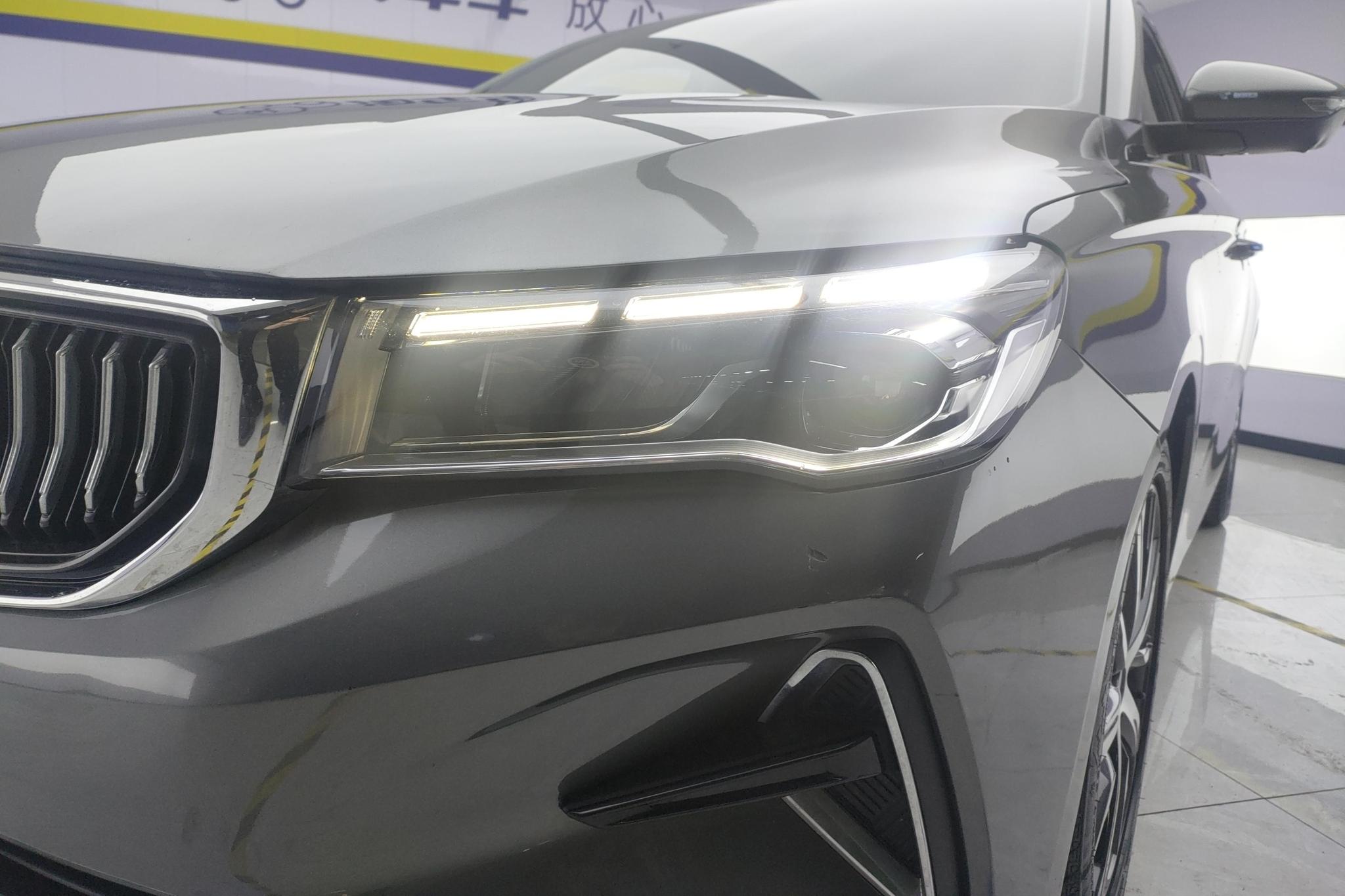 Geely Emgrand 2022 4 1.5L CVT Luxury