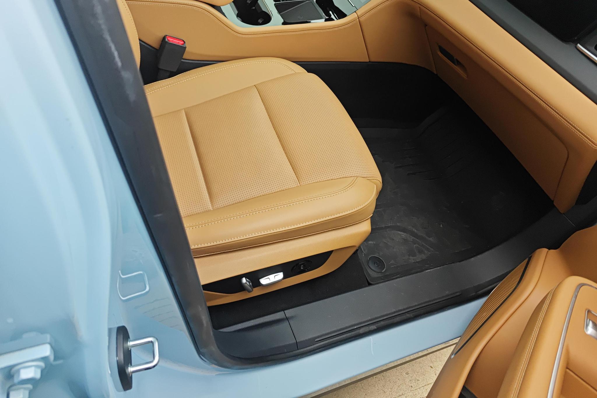 Li Auto ONE 2021 6 мест