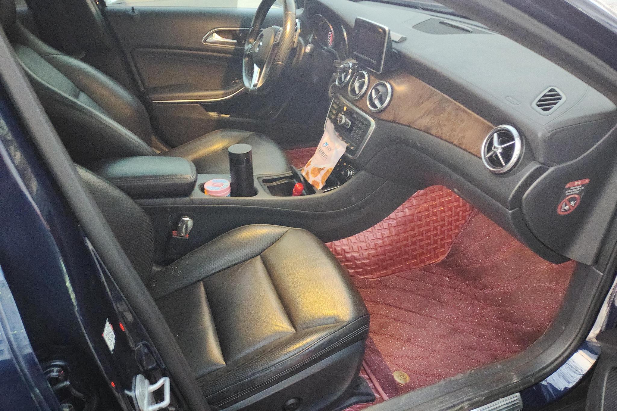 Mercedes-Benz GLA 2015 GLA 260 4MATIC Sport