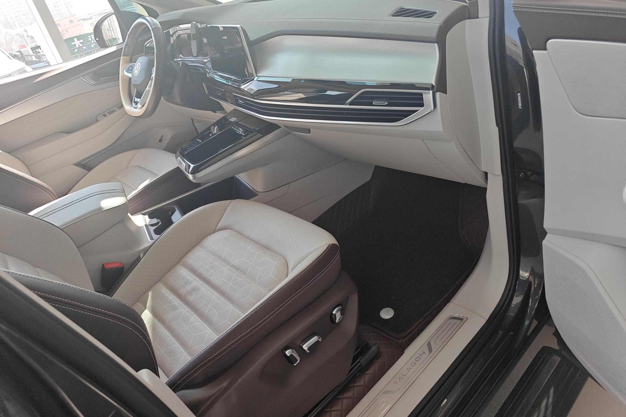 Volkswagen Viloran 2022 380TSI Luxury Pro 6 мест