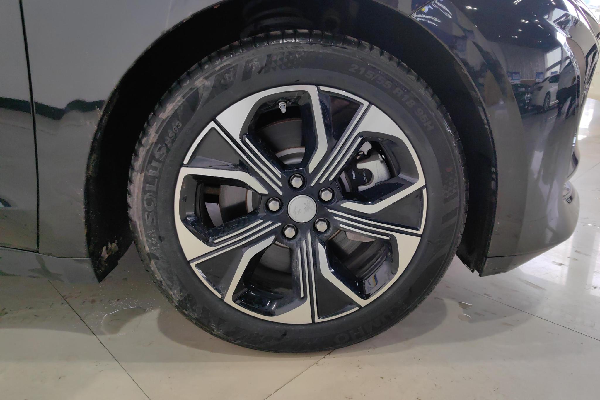 Hongqi E-QM5 2021 T3 5 мест