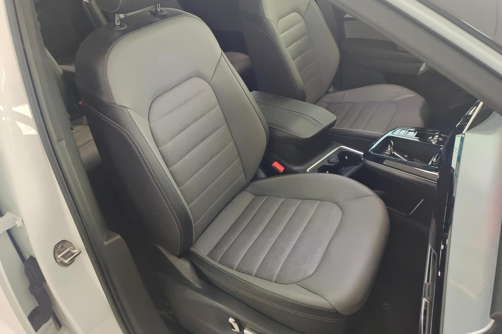 Volkswagen Viloran 2022 380TSI Luxury Pro 6 мест
