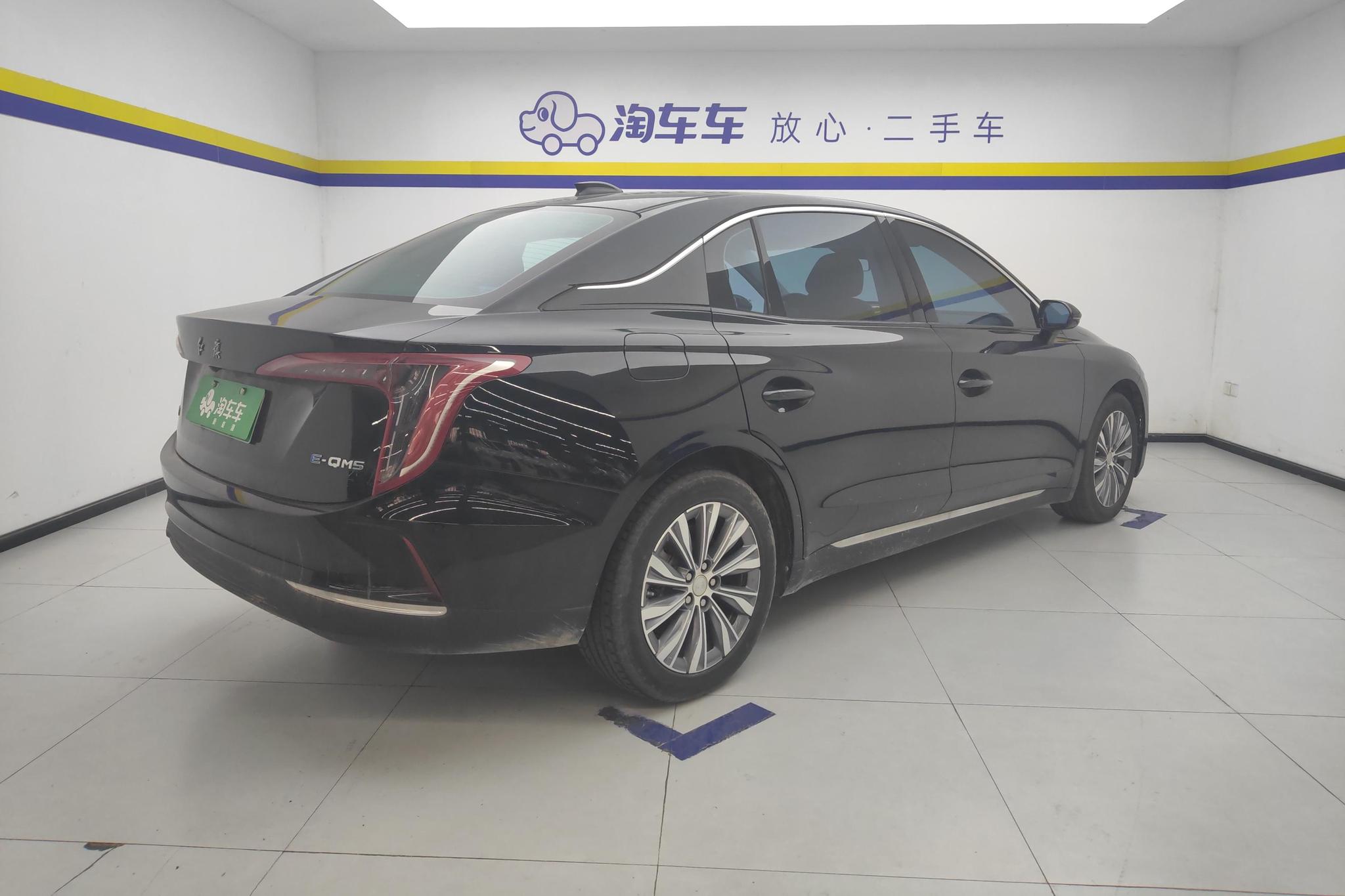 Hongqi E-QM5 2022 431km 5 мест