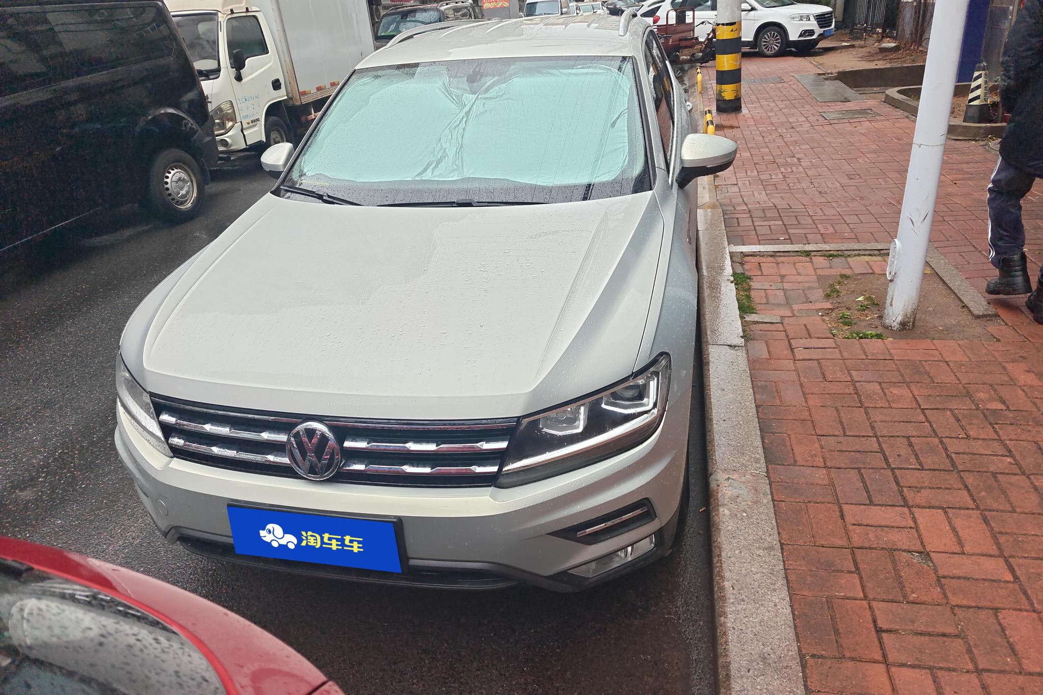Volkswagen Tiguan L L 2017 330TSI AT Comfort