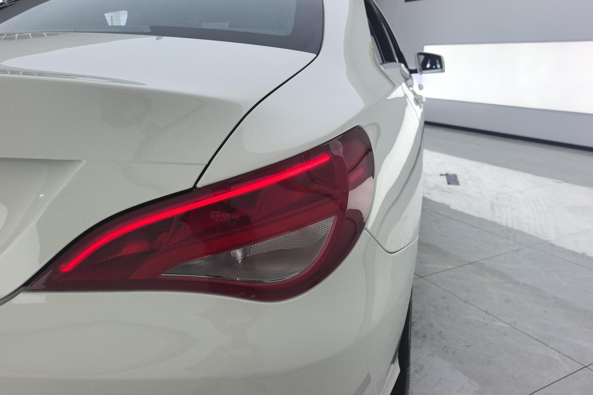 Mercedes-Benz CLA 2017 CLA 180